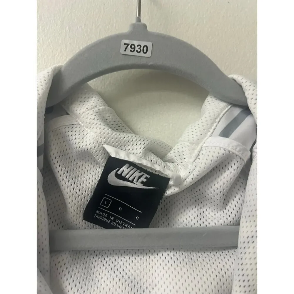 Nike Boys White and Black Windbreaker Size Large